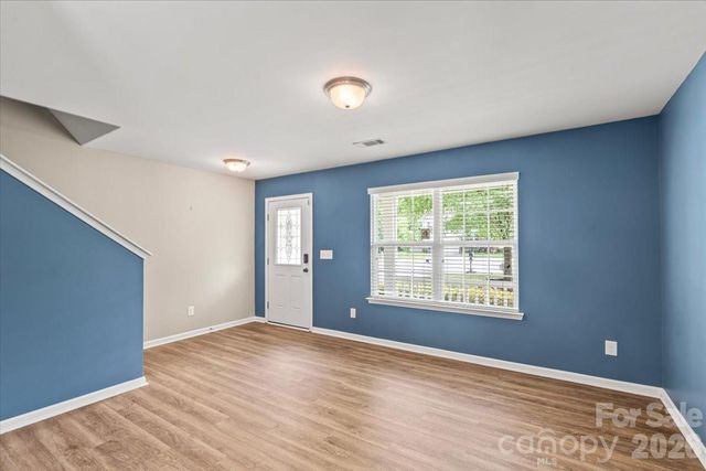 5229 Hawkins Meadow Court, Charlotte, NC 28213