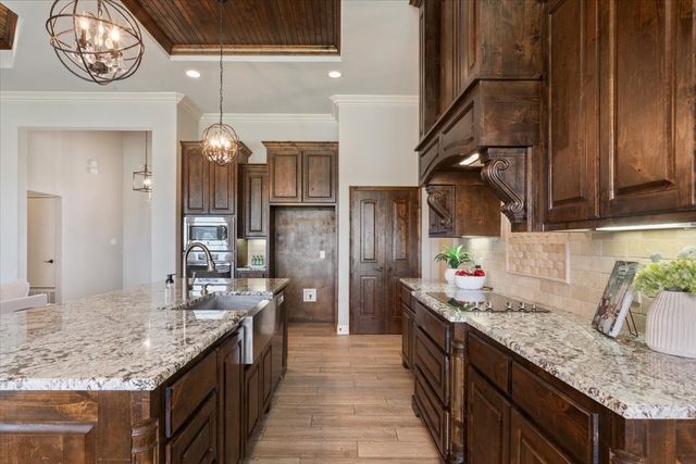 358 Sunland Park, Robinson, TX 76706