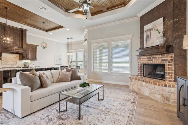 358 Sunland Park, Robinson, TX 76706