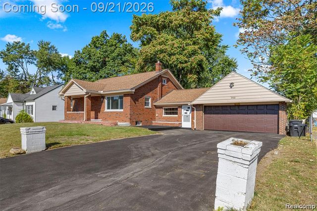 35408 Farragut Avenue, Westland, MI 48186