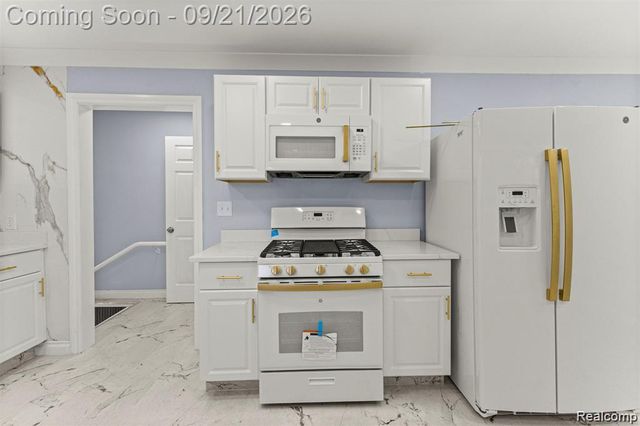 35408 Farragut Avenue, Westland, MI 48186