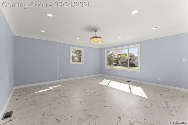 35408 Farragut Avenue, Westland, MI 48186