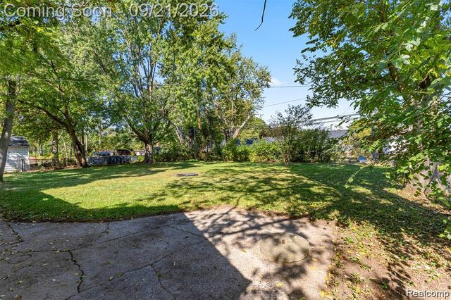 35408 Farragut Avenue, Westland, MI 48186
