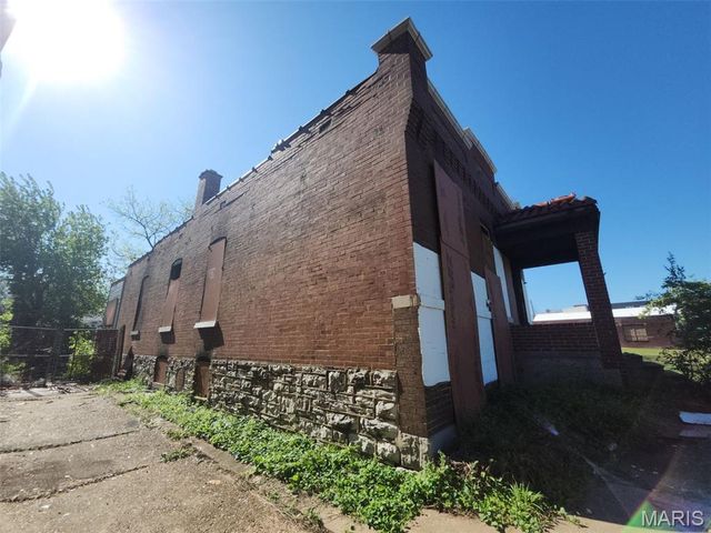 4712 Gravois Avenue, St Louis, MO 63116