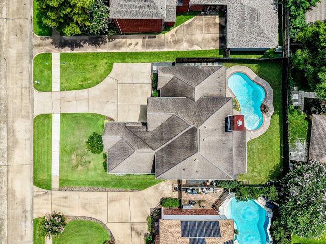 118 Mill Trail Drive, Sugar Land, TX 77498