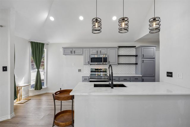 10919 Gable Circle, Dallas, TX 75229