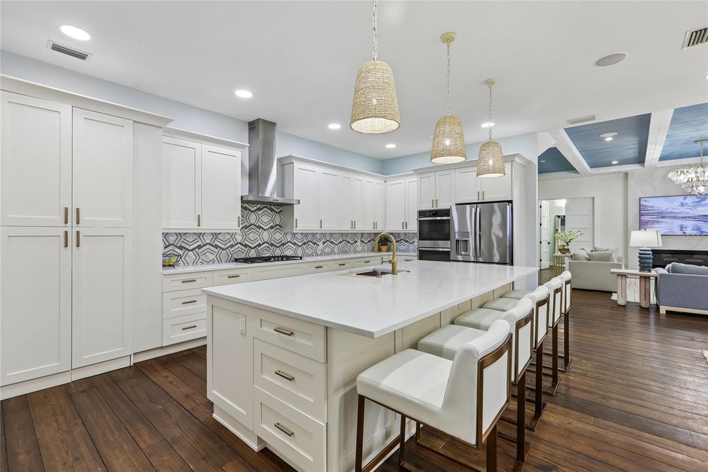 Image 19 of property listing at 8410 KENAVIS PLACE, Odessa, FL 33556