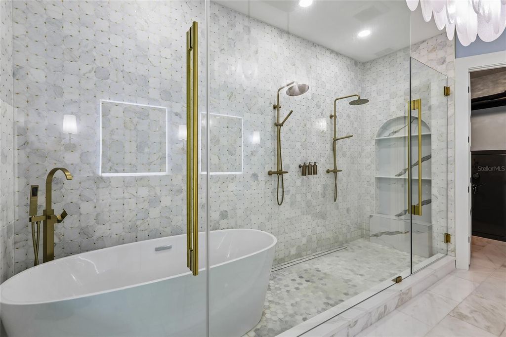 Image 30 of property listing at 8410 KENAVIS PLACE, Odessa, FL 33556