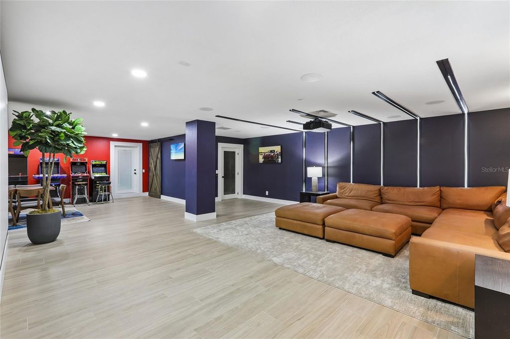 Image 31 of property listing at 8410 KENAVIS PLACE, Odessa, FL 33556