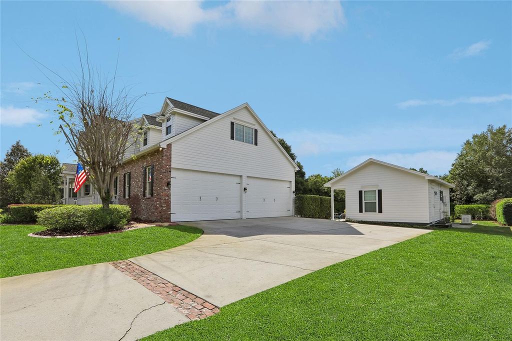 Image 82 of property listing at 8410 KENAVIS PLACE, Odessa, FL 33556