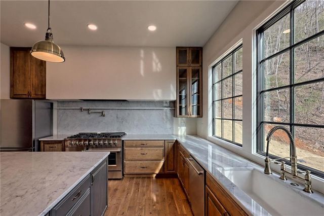 416 Winding View, Clayton, GA 30525