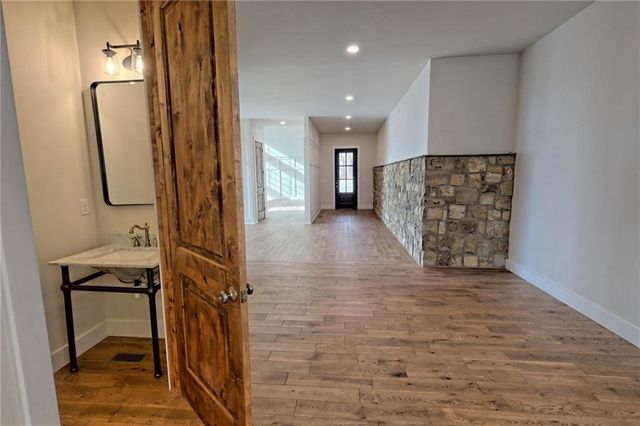416 Winding View, Clayton, GA 30525