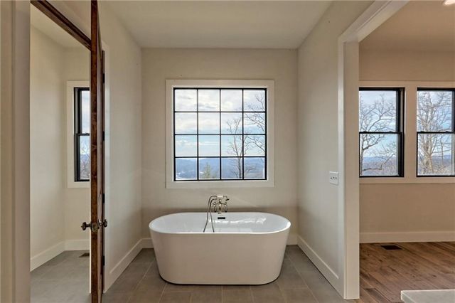 416 Winding View, Clayton, GA 30525