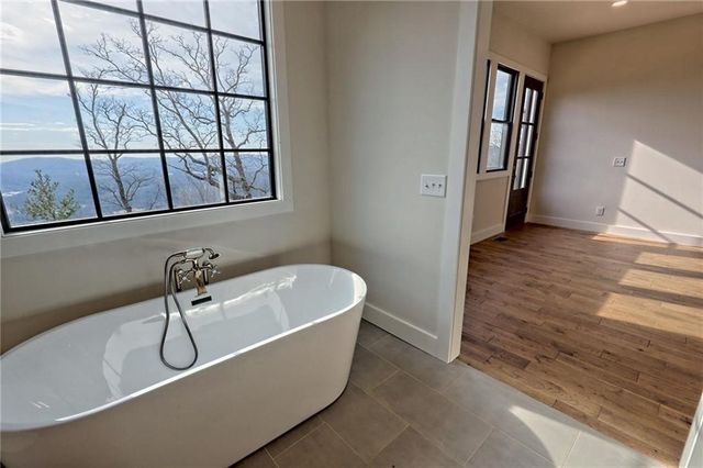 416 Winding View, Clayton, GA 30525