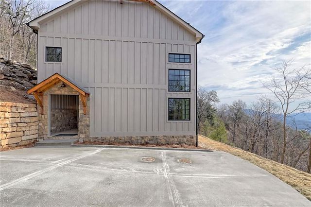 416 Winding View, Clayton, GA 30525