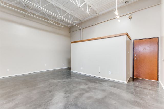 1813 Clarence Street 11, Dallas, TX 75215