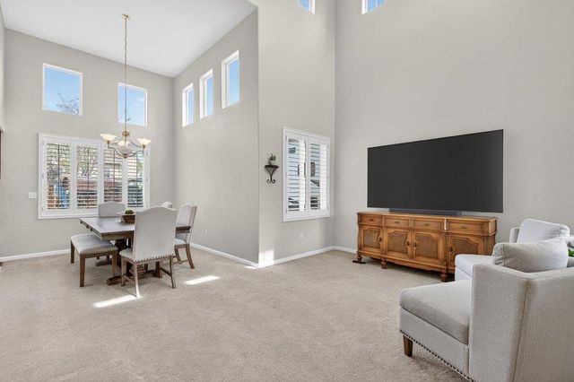 730 Calais Drive, Hollister, CA 95023