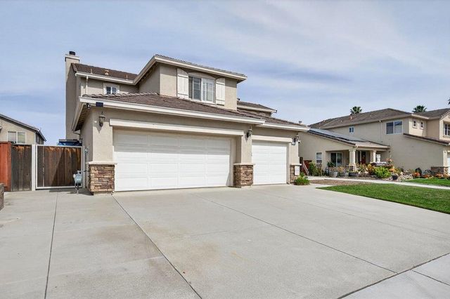 730 Calais Drive, Hollister, CA 95023