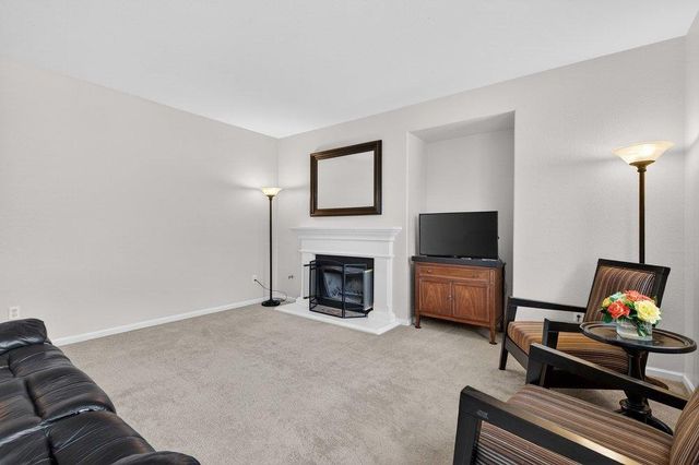 730 Calais Drive, Hollister, CA 95023