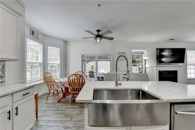 3329 Castleberry Village Circle, Cumming, GA 30040