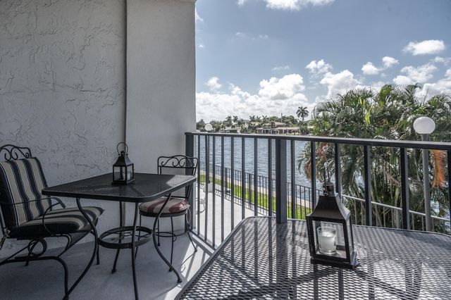 521 N Riverside Drive 208, Pompano Beach, FL 33062