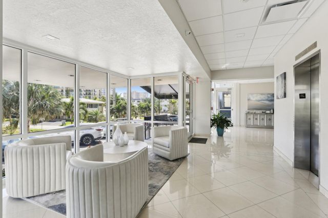 521 N Riverside Drive 208, Pompano Beach, FL 33062