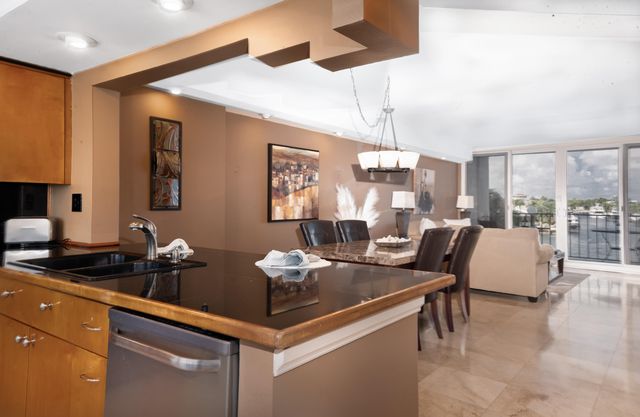 521 N Riverside Drive 208, Pompano Beach, FL 33062