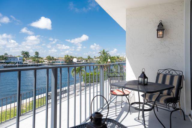 521 N Riverside Drive 208, Pompano Beach, FL 33062
