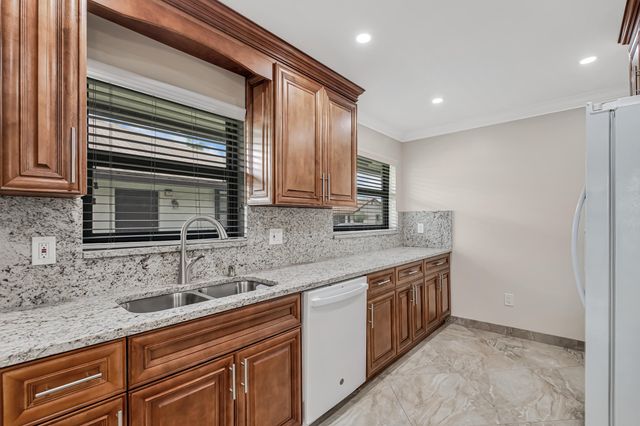 6210 Olivewood Circle, Greenacres, FL 33463
