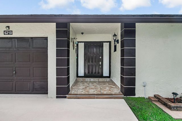 6210 Olivewood Circle, Greenacres, FL 33463