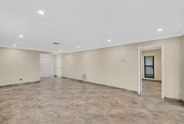 6210 Olivewood Circle, Greenacres, FL 33463