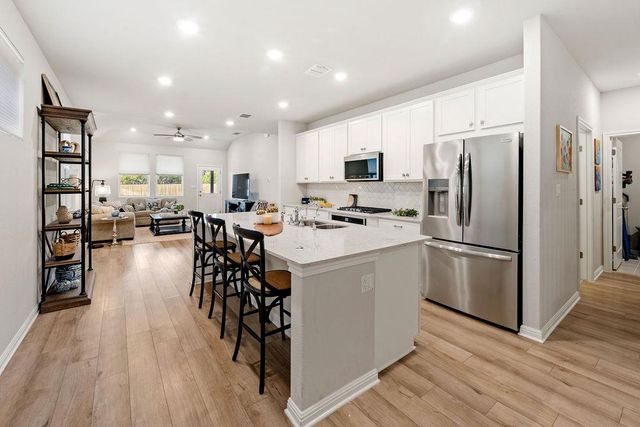 2417 Roosevelt RD, Leander, TX 78641