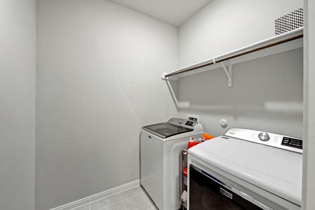 2417 Roosevelt RD, Leander, TX 78641