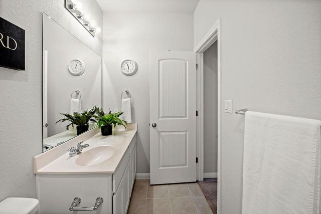 2417 Roosevelt RD, Leander, TX 78641