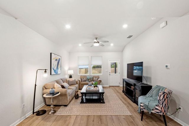 2417 Roosevelt RD, Leander, TX 78641