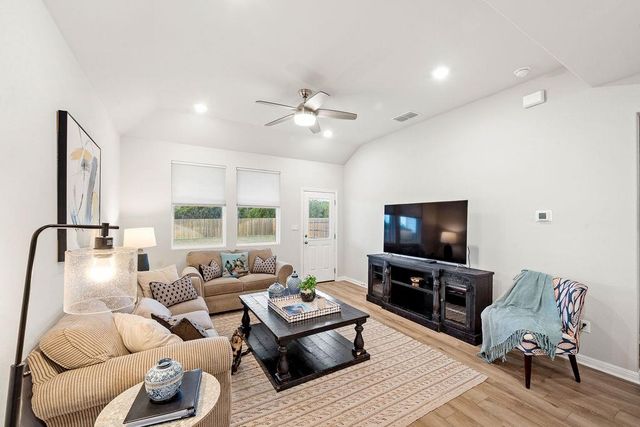 2417 Roosevelt RD, Leander, TX 78641