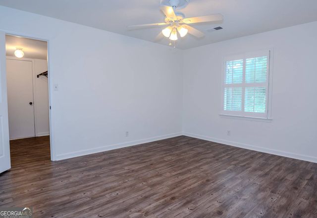 557 Daisy Nash Drive SW, Lilburn, GA 30047