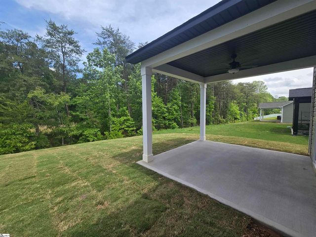 339 E Pyrenees Drive Lot 137, Wellford, SC 29385