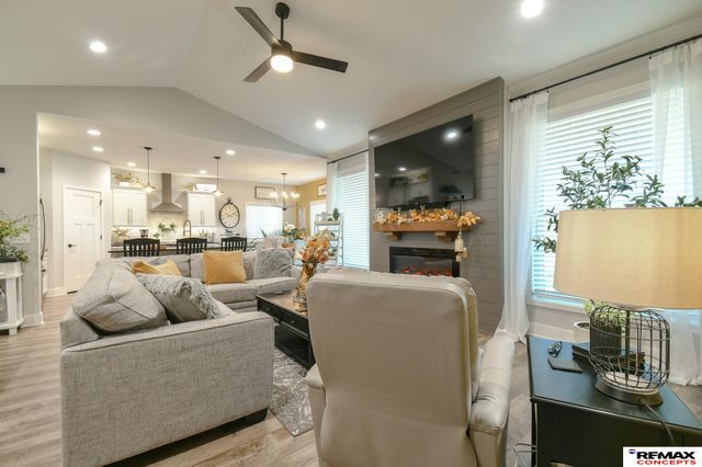 1060 W Panorama Road, Lincoln, NE 68523