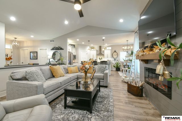 1060 W Panorama Road, Lincoln, NE 68523