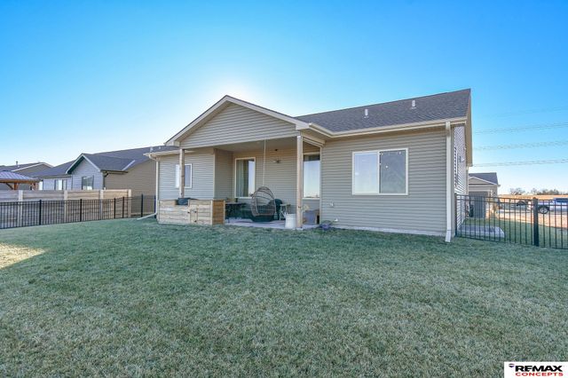 1060 W Panorama Road, Lincoln, NE 68523