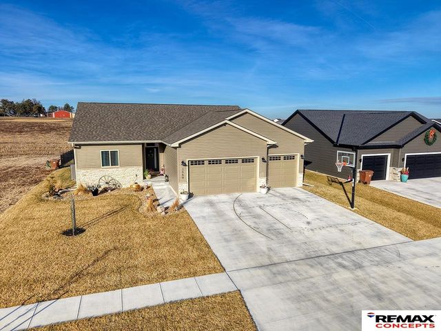 1060 W Panorama Road, Lincoln, NE 68523