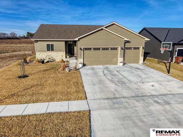 1060 W Panorama Road, Lincoln, NE 68523