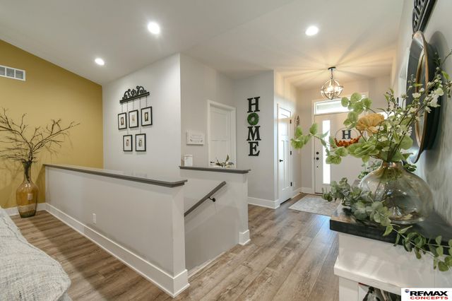 1060 W Panorama Road, Lincoln, NE 68523