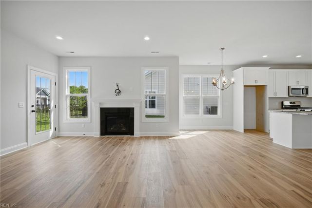 225 Ayrshire LOOP, Smithfield, VA 23430
