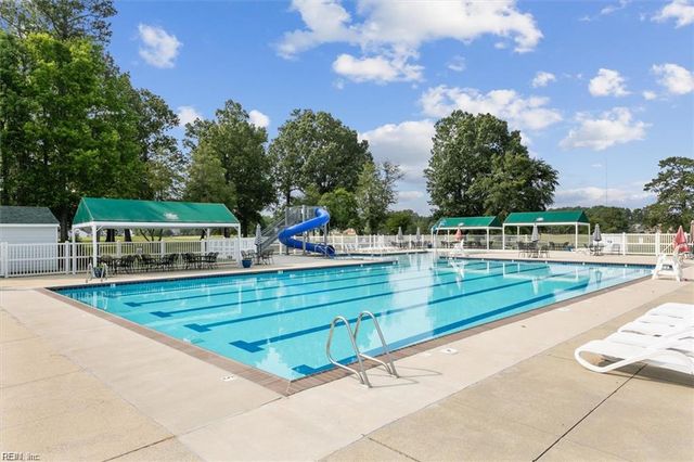 225 Ayrshire LOOP, Smithfield, VA 23430