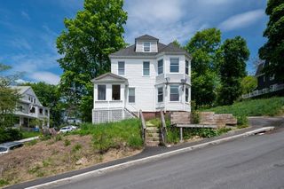 9 Forestdale Rd, Worcester, MA 01605