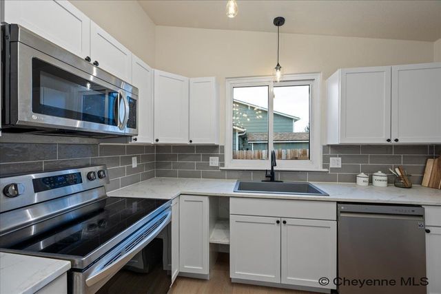 4100 ROGERS AVE, Cheyenne, WY 82009