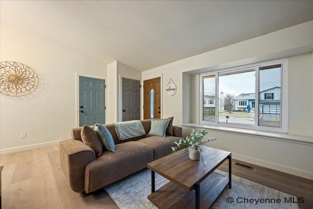 4100 ROGERS AVE, Cheyenne, WY 82009