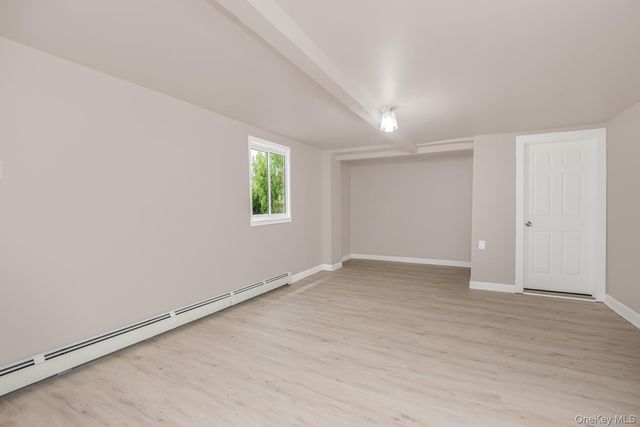 427 Taylor Avenue, Bronx, NY 10473